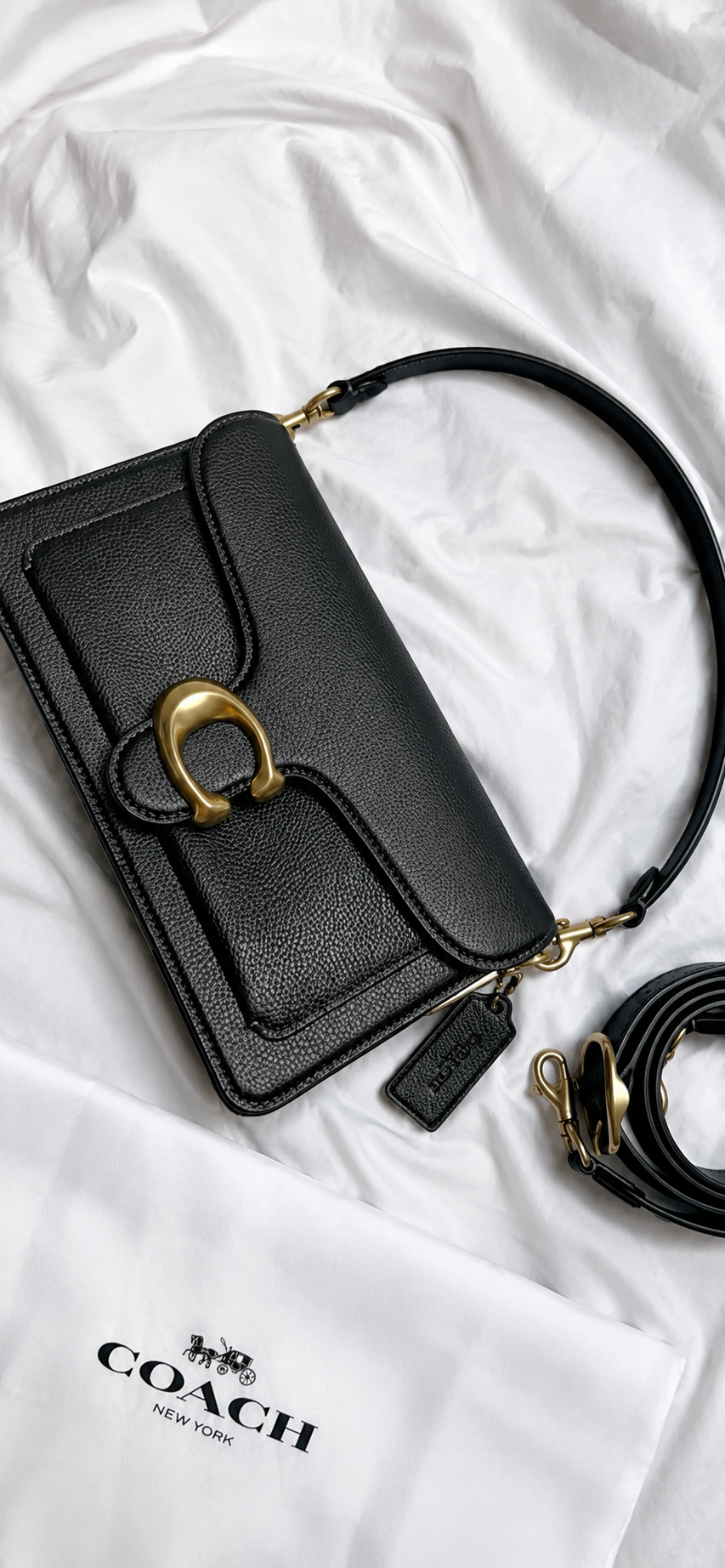 Sleek Black Shoulder Bag